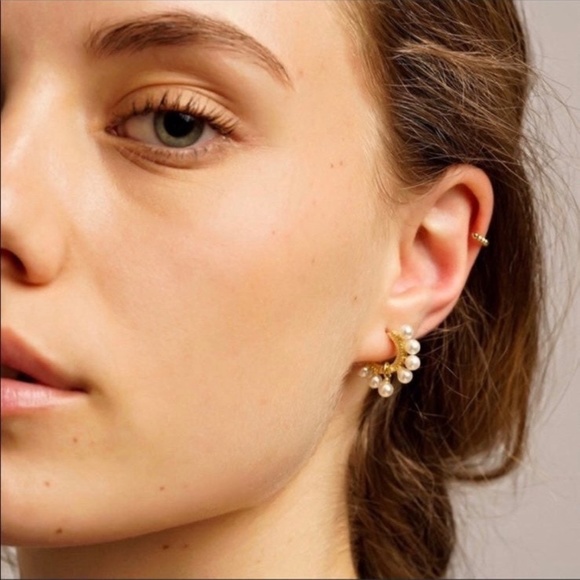 J. Crew Soft Fuchsia/Pink Pearl Charm Huggie Hoops - Picture 4 of 7